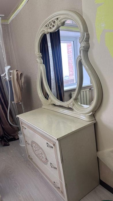 Продам спальный гарнитур. Срочно