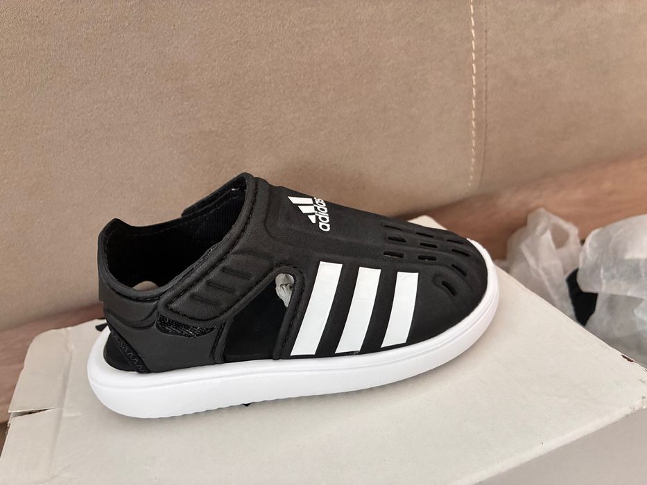 Детски черни сандали adidas