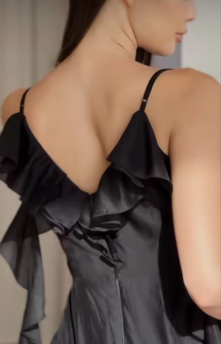 Продам платье 20 000 тг новое