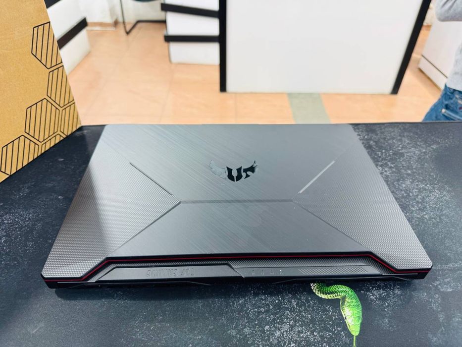 Asus TUF gaming F15 Core i5-10300H 16/256H GTX1650