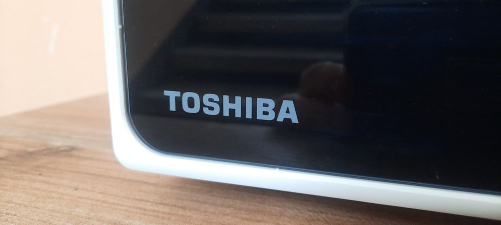 Нова Микровълнова Toshiba 20 литра, 800W