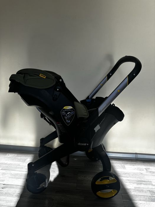 Бебешка количка Doona