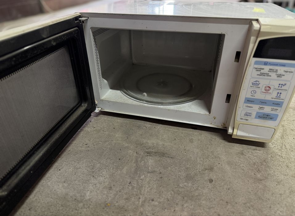 Продам микроволновку LG