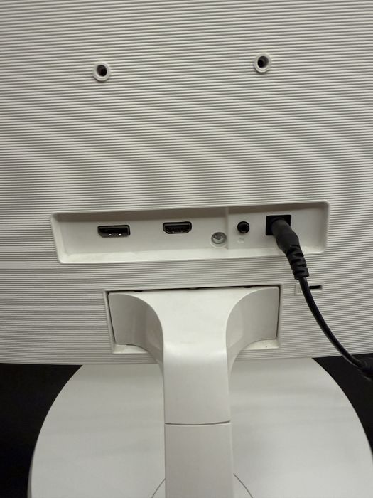 Monitor Samsung 32’ curbat