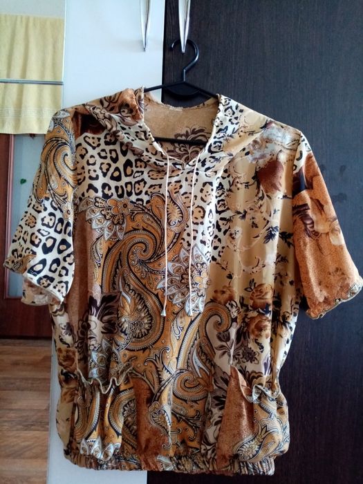 Продам кофты, топы