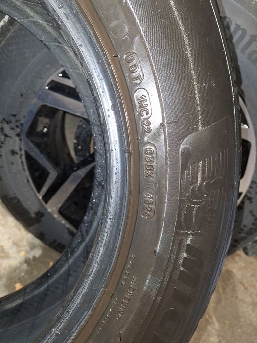 Гуми 215/65 R17; Michelin 19000 km.