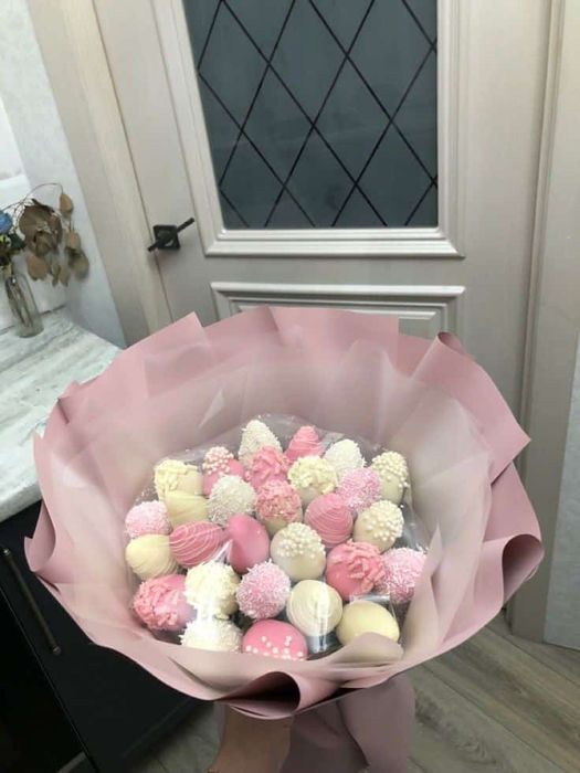 Клубника в шоколаде Астана