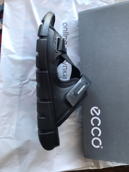 Продам сандалии ECCO