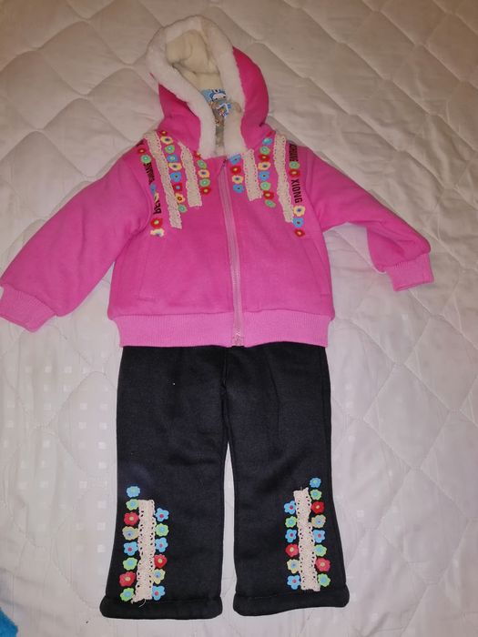 Продам новый утепленный костюм на девочку 2-3 г
