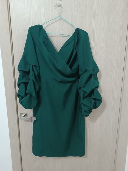 Продам платья.Одевала 1раз.