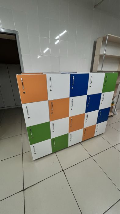 Шкафы , парты , маты