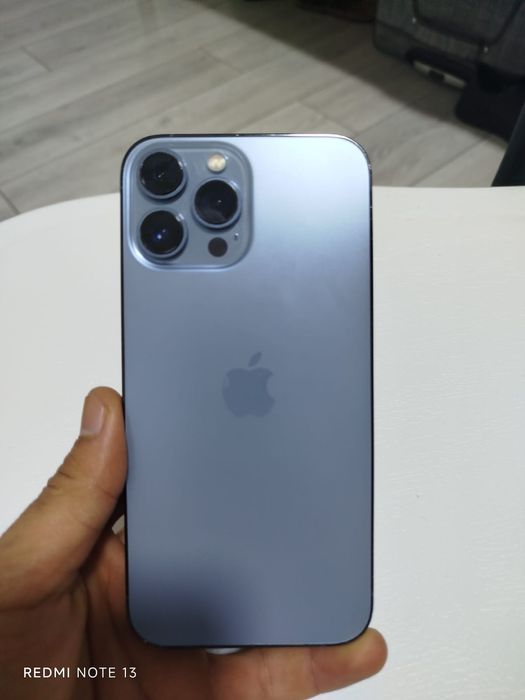 Iphone 13 в хорошем состояние
