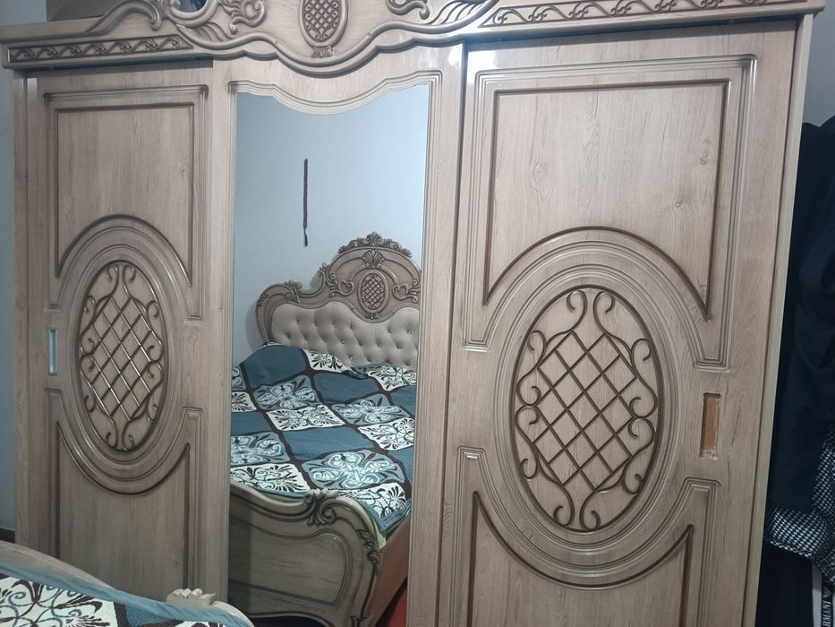 Спальный гарнитур