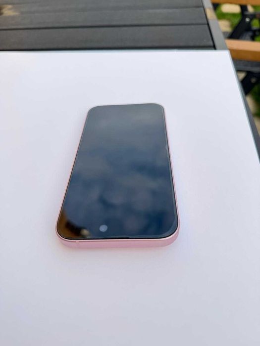 Apple Iphone 15 Pink