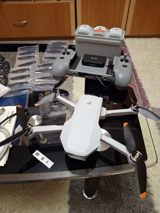 Drona Potensic Atom 2  fly more combo 

Produs perfect funcțional,se vinde la cutie.