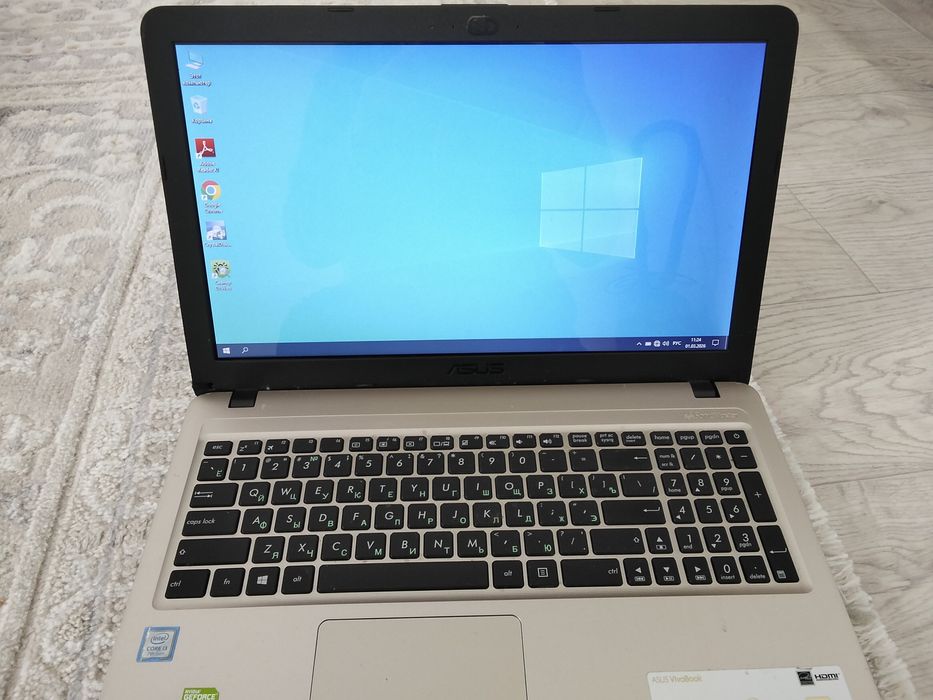 Ноутбук сатылады