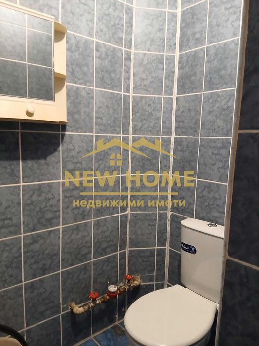 Светъл, слънчев, топъл апартамент под наем.