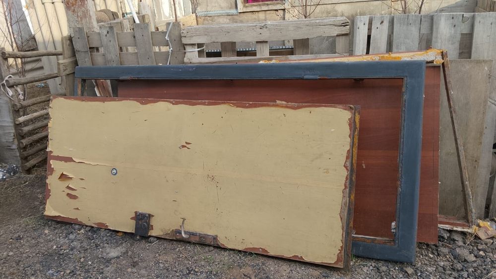 Продам дверь не дорого