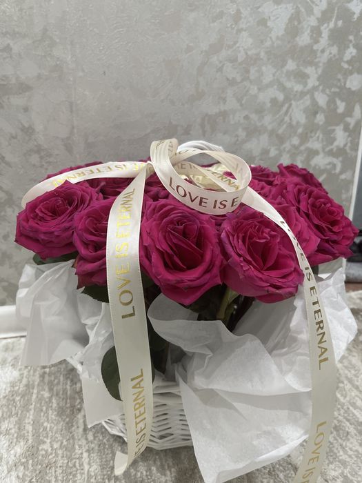 Букет розы корзина