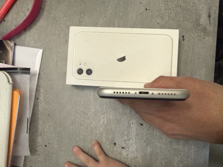 Продам Iphone 11 128 Гб