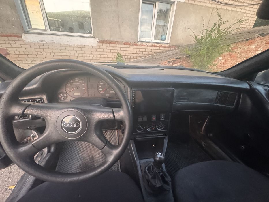 Продам ауди 80..