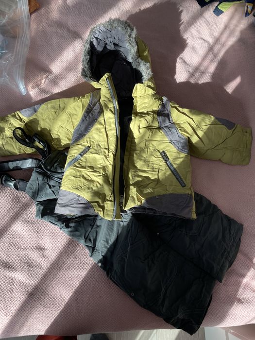 Продам комбинезон детский зимний(рост 86)