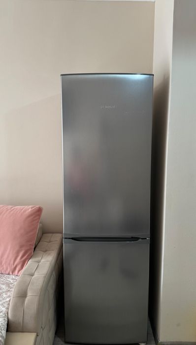 Срочно! Продам холодильник Bosch