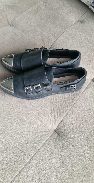 Miu Miu Pantofi de damă din piele, mărimea 38, nu sunt replică.