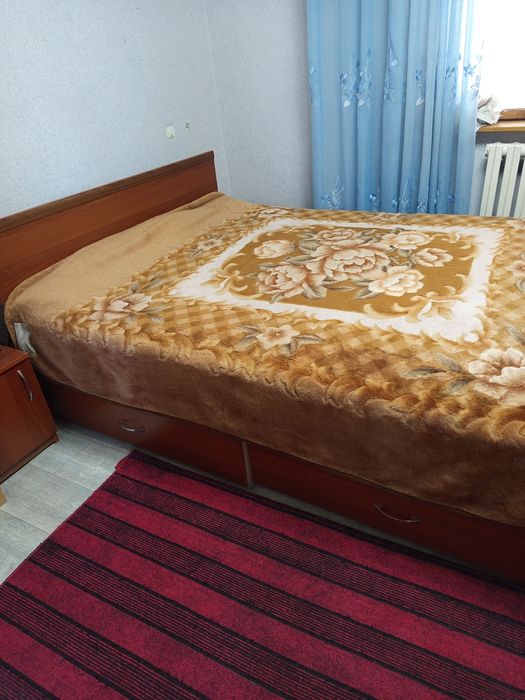 Продаётся спальный гарнитур (двуспальный)