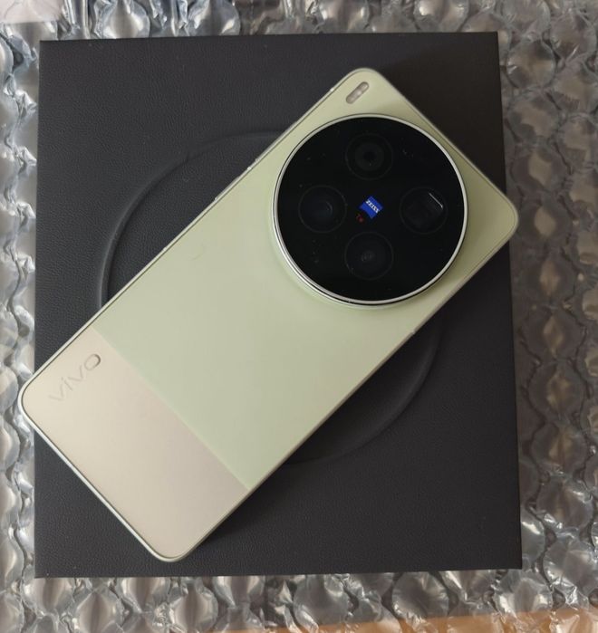 Продам VIVO X300 ULTRA 16/512gb