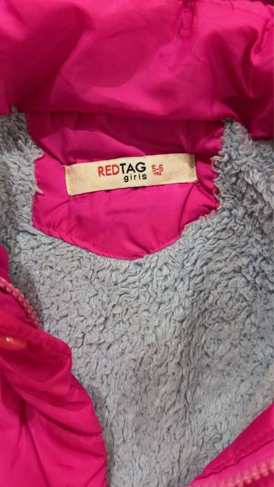 Kurtka Detiski qizchalar uchun