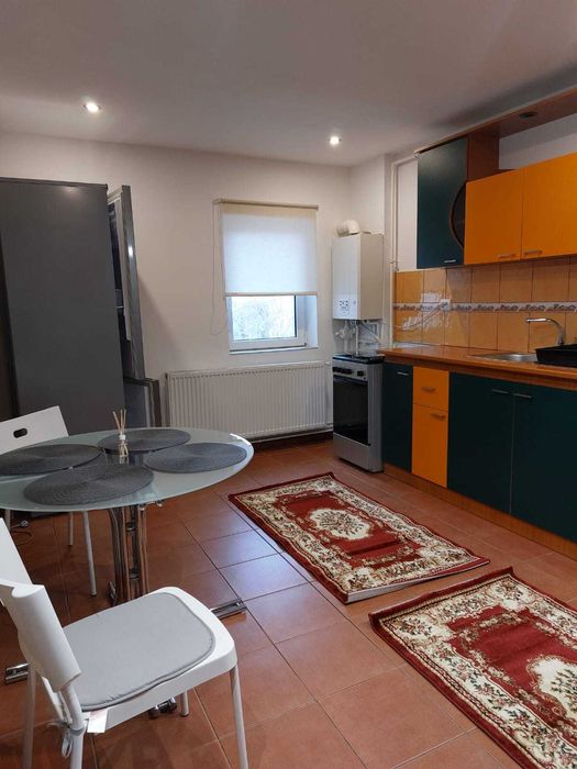 Spre inchiriere apartament 2 camere, situat la et.3 al unui imobil situat in centrul orașului Târgoviste
