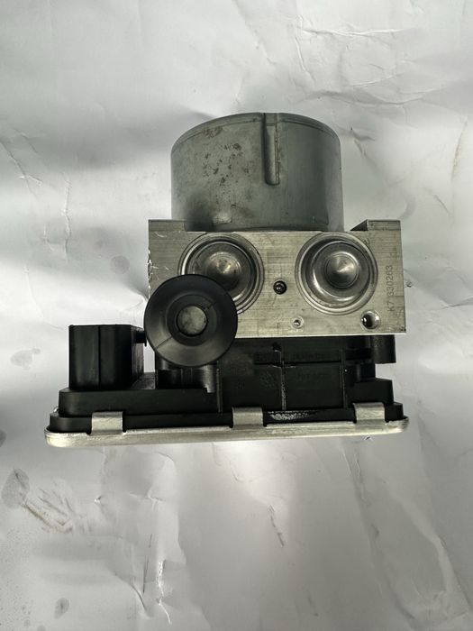 АБС модул за субару крострек.