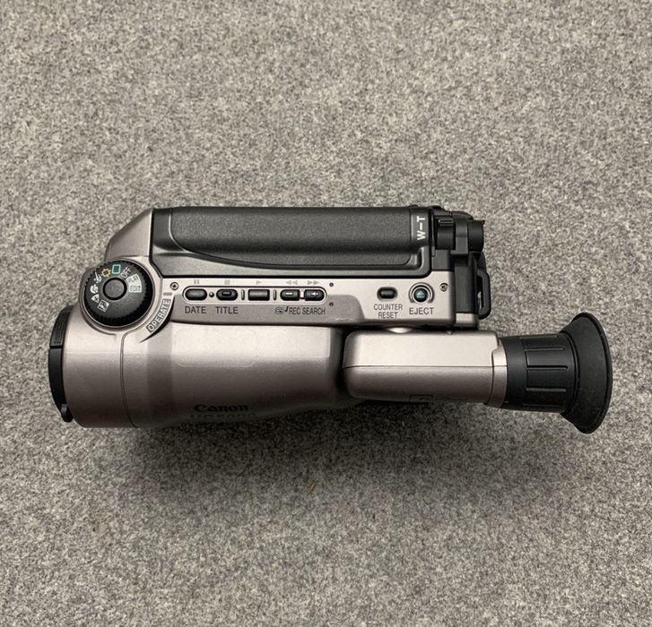Продам видеокамеру " CANON" JAPON