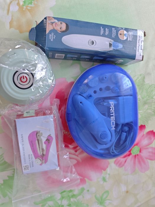 Маникюрный набор электрический,швейная машинка ручная ,измельчитель