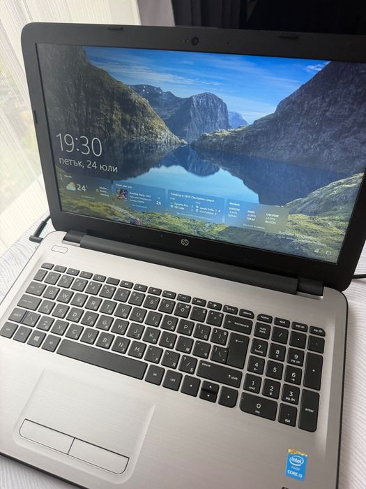 Лаптоп HP, 4GB RAM, 932GB storage, Intel (R) HD graphics
