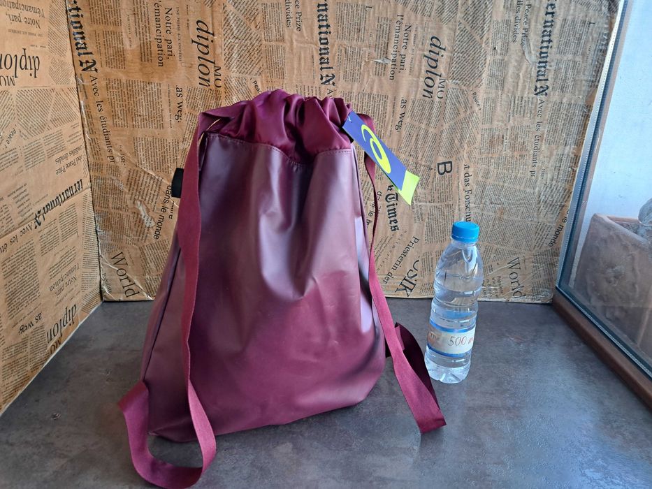 раница Asics-Нова!тъмно червена,текстилна чанта,,мешка