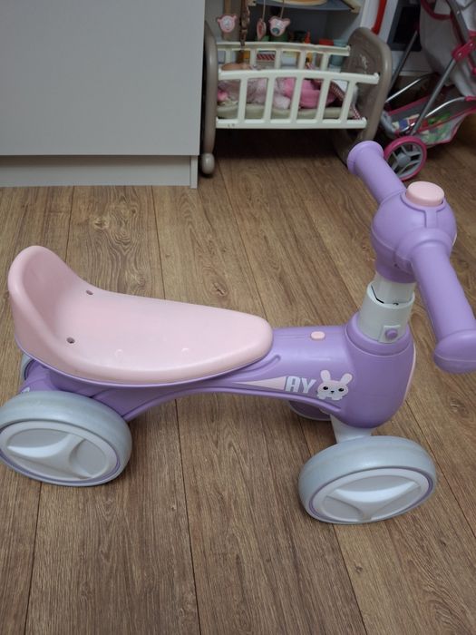 Bicicleta fara pedale cu 4 roti 1/3 ani