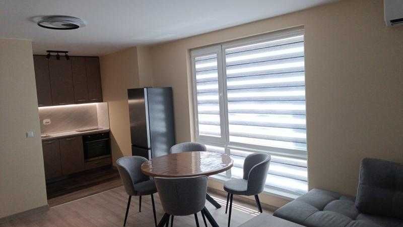 Дава се под наем Тристаен апартамент в Бургас, Меден рудник - зона А - 1000 кв.м за 510 € - Снимка #1