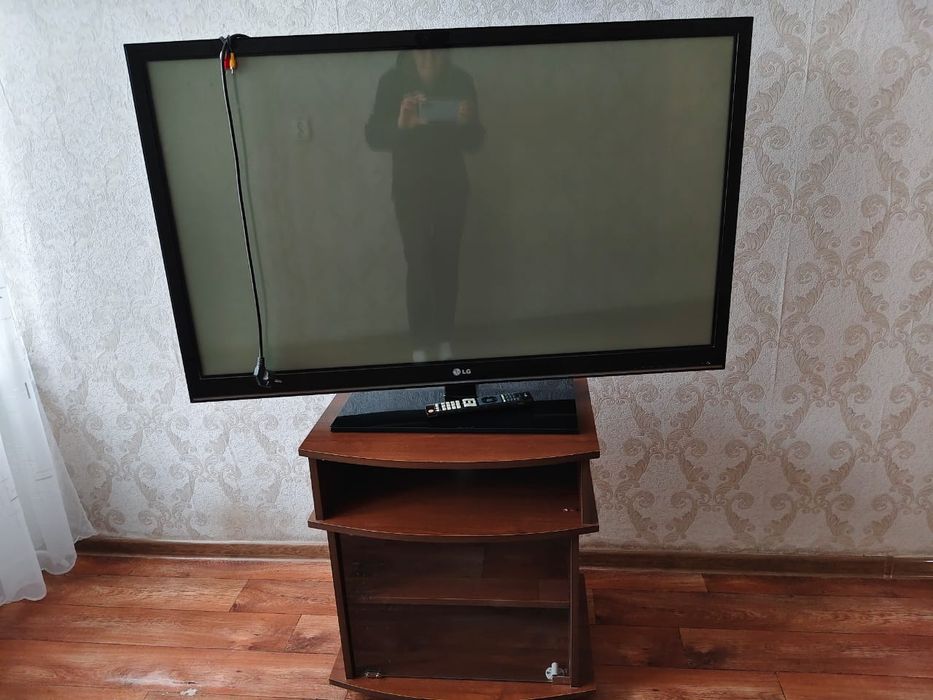 Продам телевизор LG