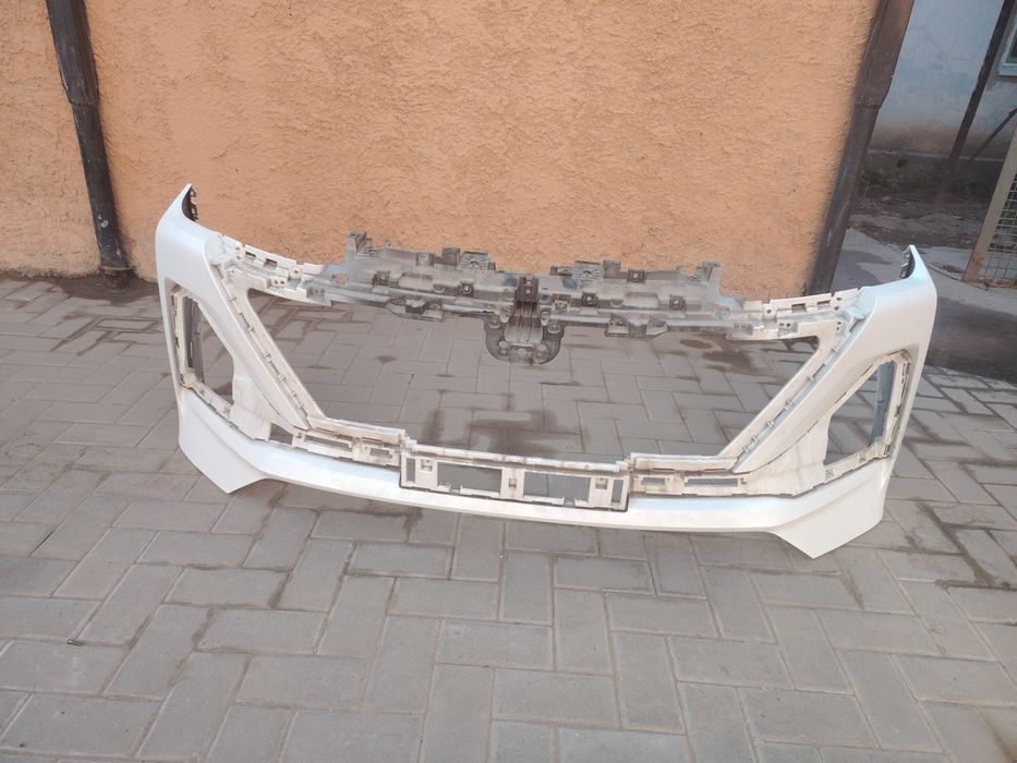 Продам бампер чанган 55