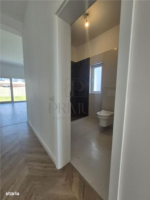 Duplex Despartit Prin Dressing  - Parter - La Cheie