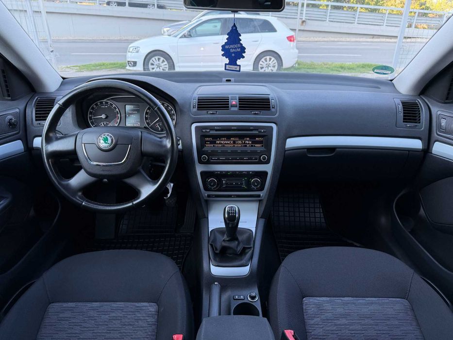 SKODA Octavia 2011 — imagine 5