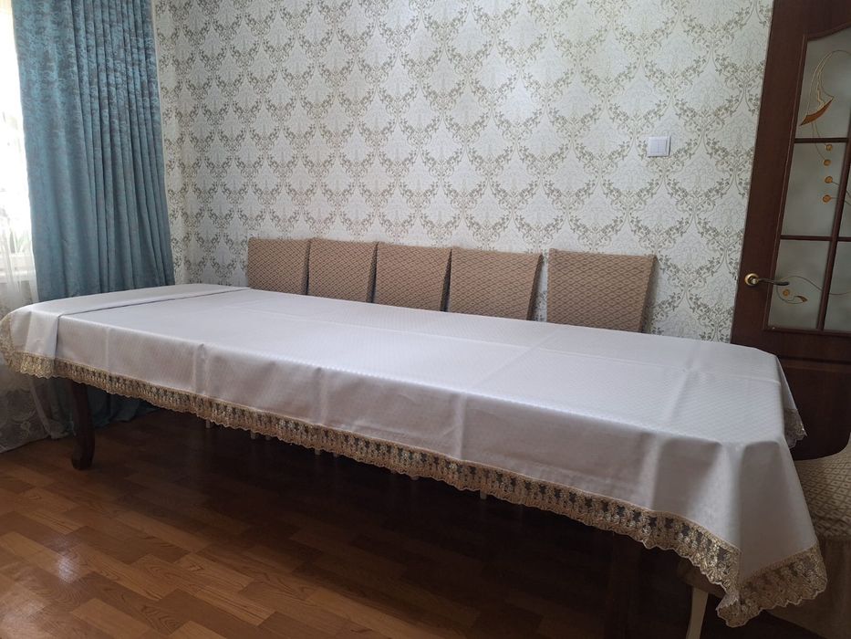 Продается гостиный стол