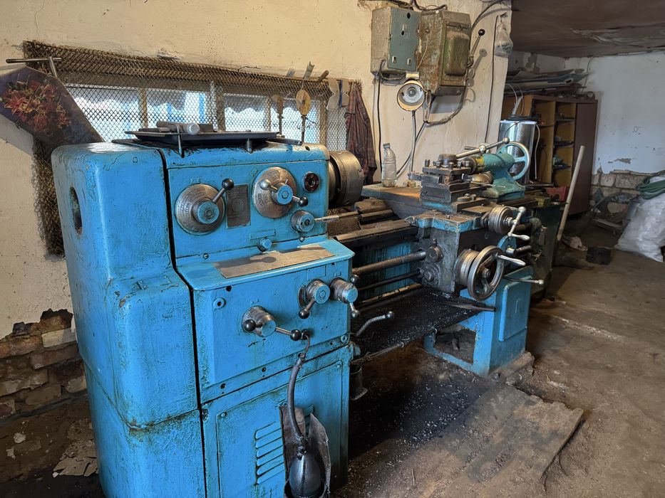 Токарный станок 1B 61