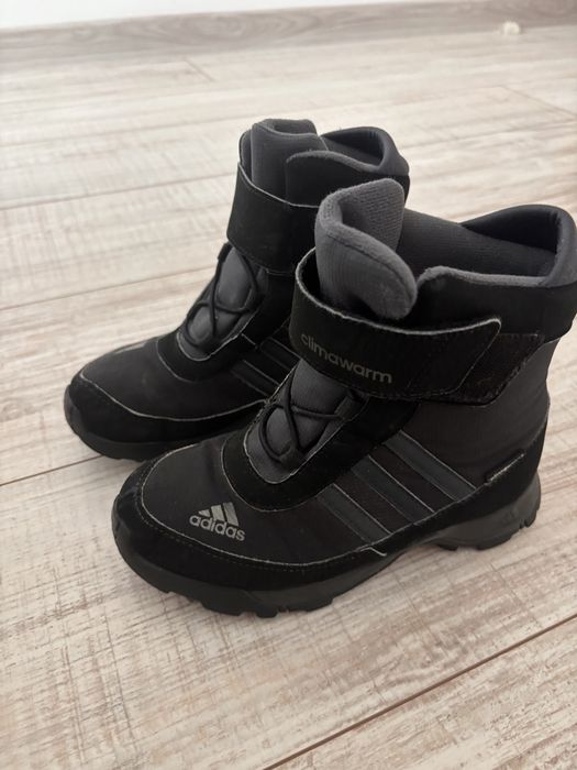 Черни ботушки за момче