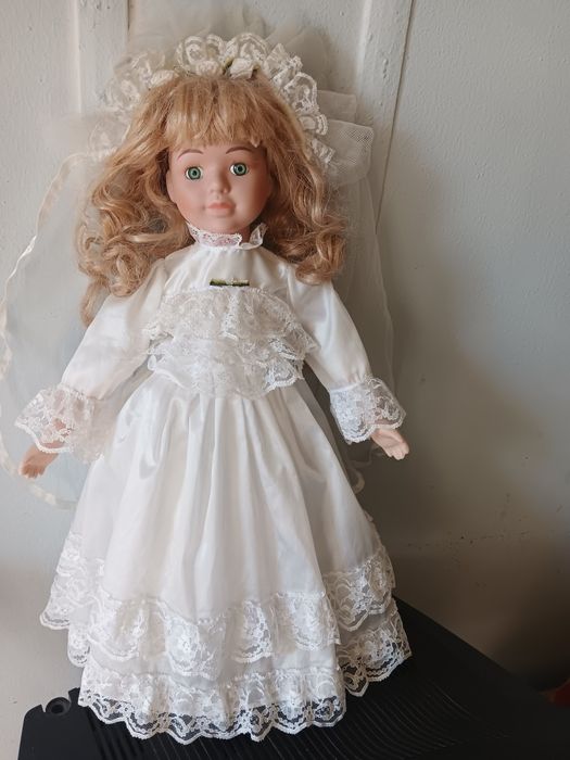 Порцеланови кукли