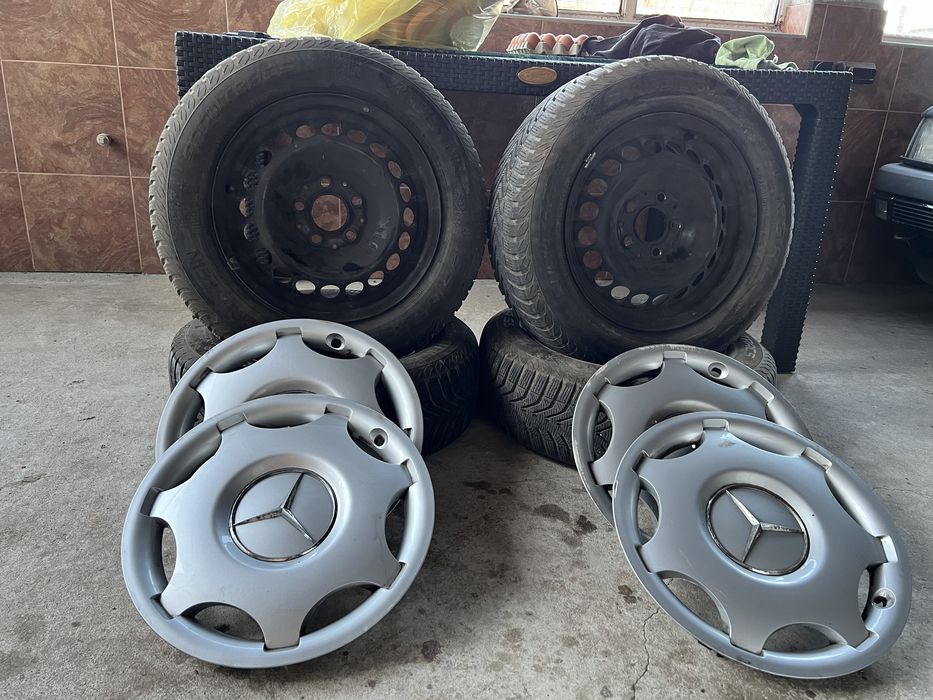 Оригинални стоманени джанти 15" Mercedes (Мерцедес) + тасове и зимни гуми