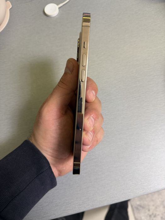 Iphone 12 pro max 256MB