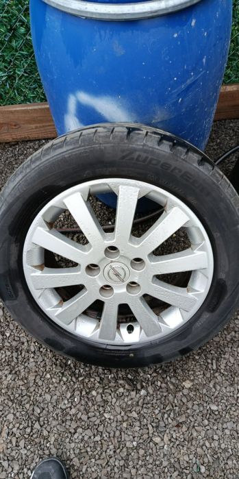 Комплект джанти с гуми